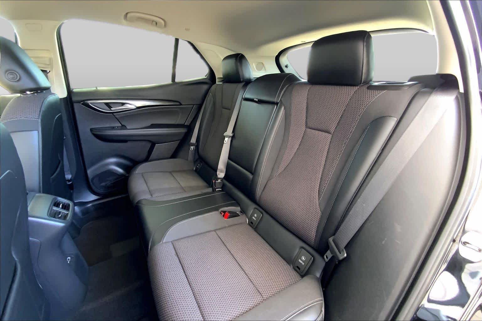 Used 2022 Ebony Twilight Metallic Buick Preferred image 21