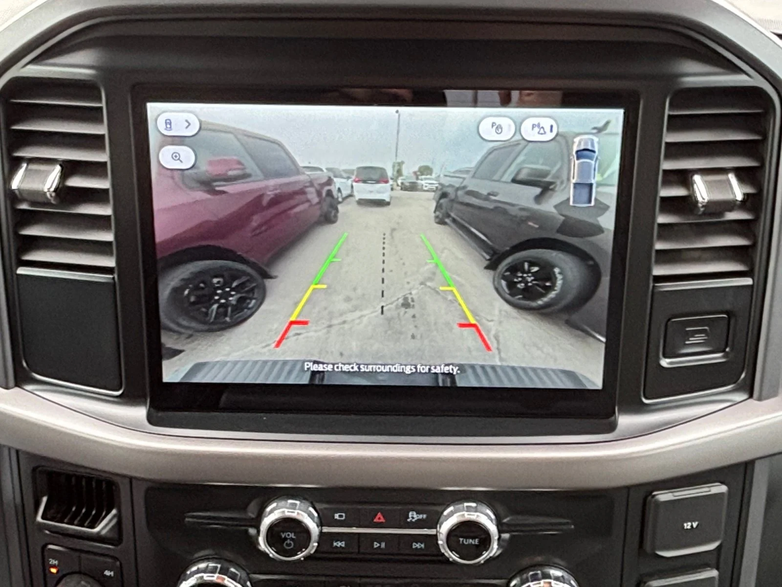 Used 2025 Blue Ford XLT image 21
