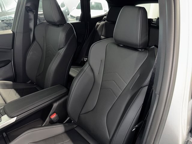 New 2026 Space Silver Metallic BMW xDrive28i image 24