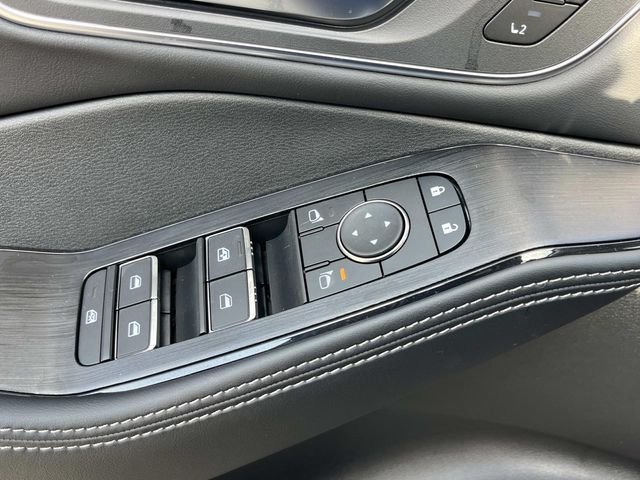 New 2026 Champagne Silver Metallic Nissan Platinum image 25