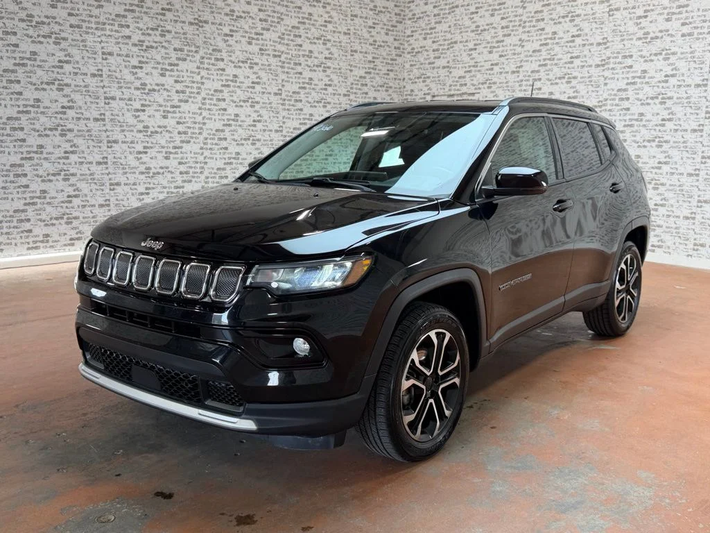 Used 2022 Black Jeep Limited image 3