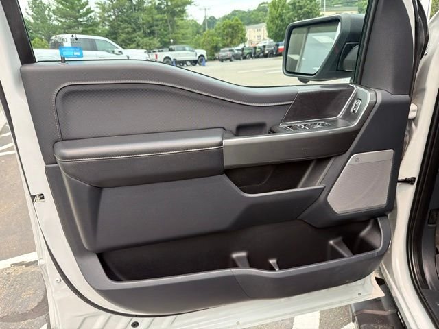 Used 2023 White Ford XLT image 17