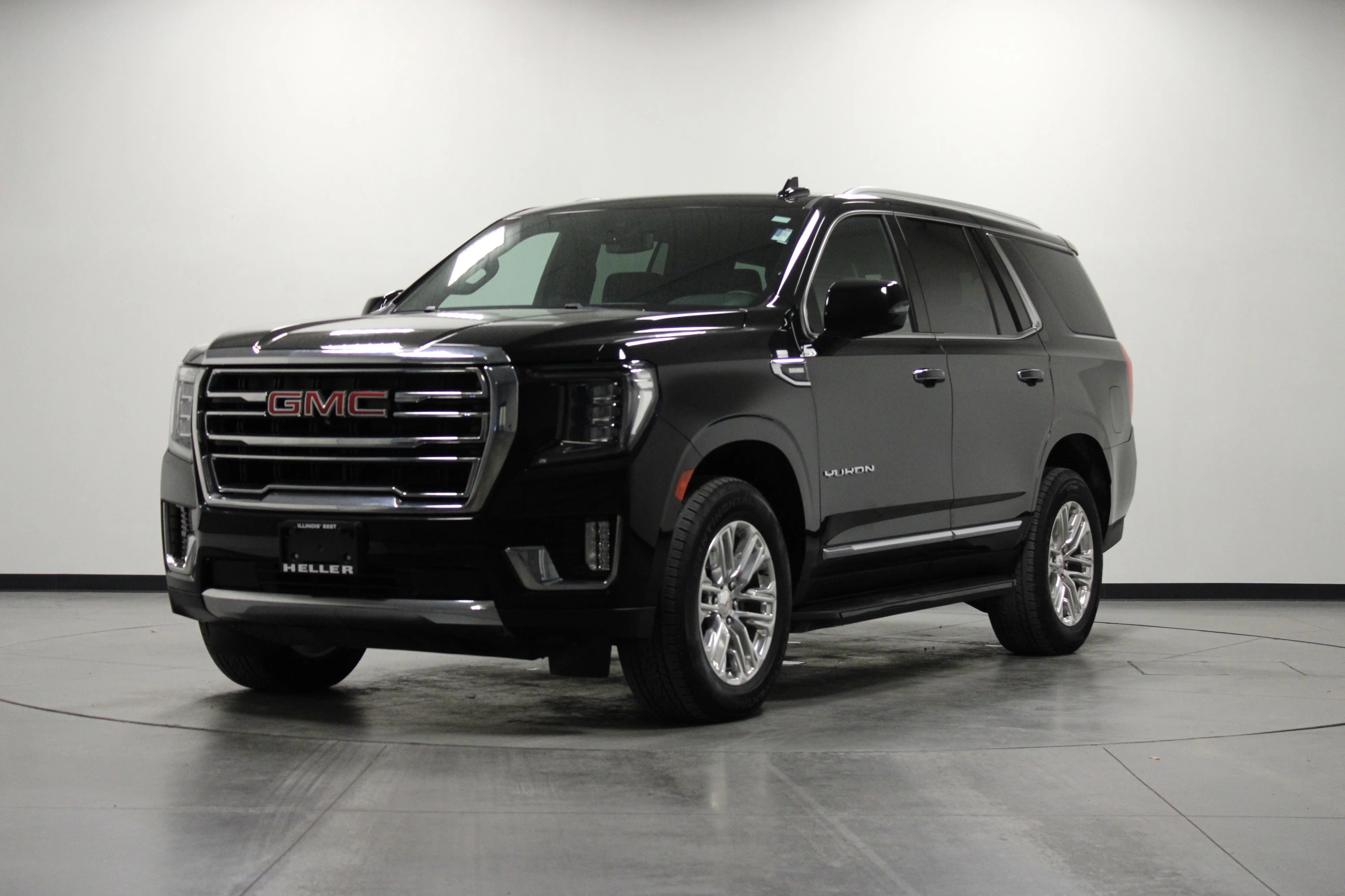 Used 2024 Onyx Black GMC SLT image 8