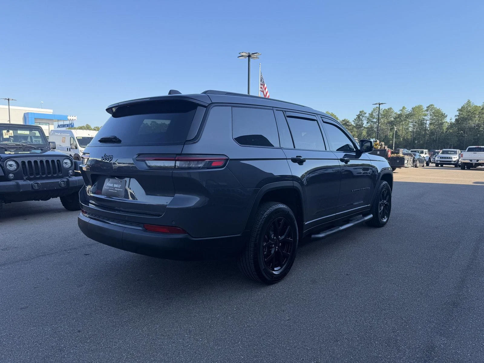 Used 2025 Baltic Gray Metallic Clearcoat Jeep Altitude X image 6