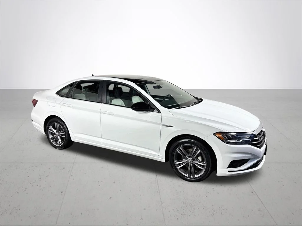 Certified Used 2020 White Volkswagen R-Line image 5