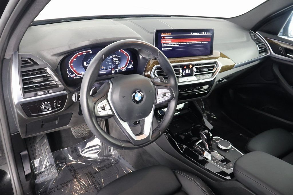 Used 2023 Black BMW sDrive30i image 7