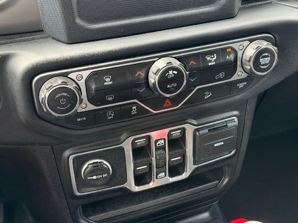 Used 2018 Yellow Jeep Unlimited Sport S image 21