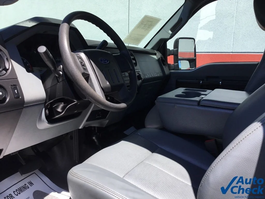 Used 2014 White Ford XL image 27