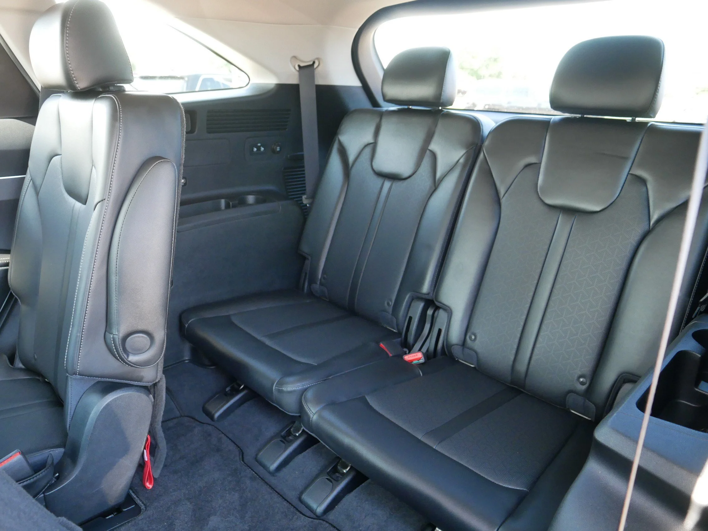 2023 Kia Sorento X-Line EX - Photo 36