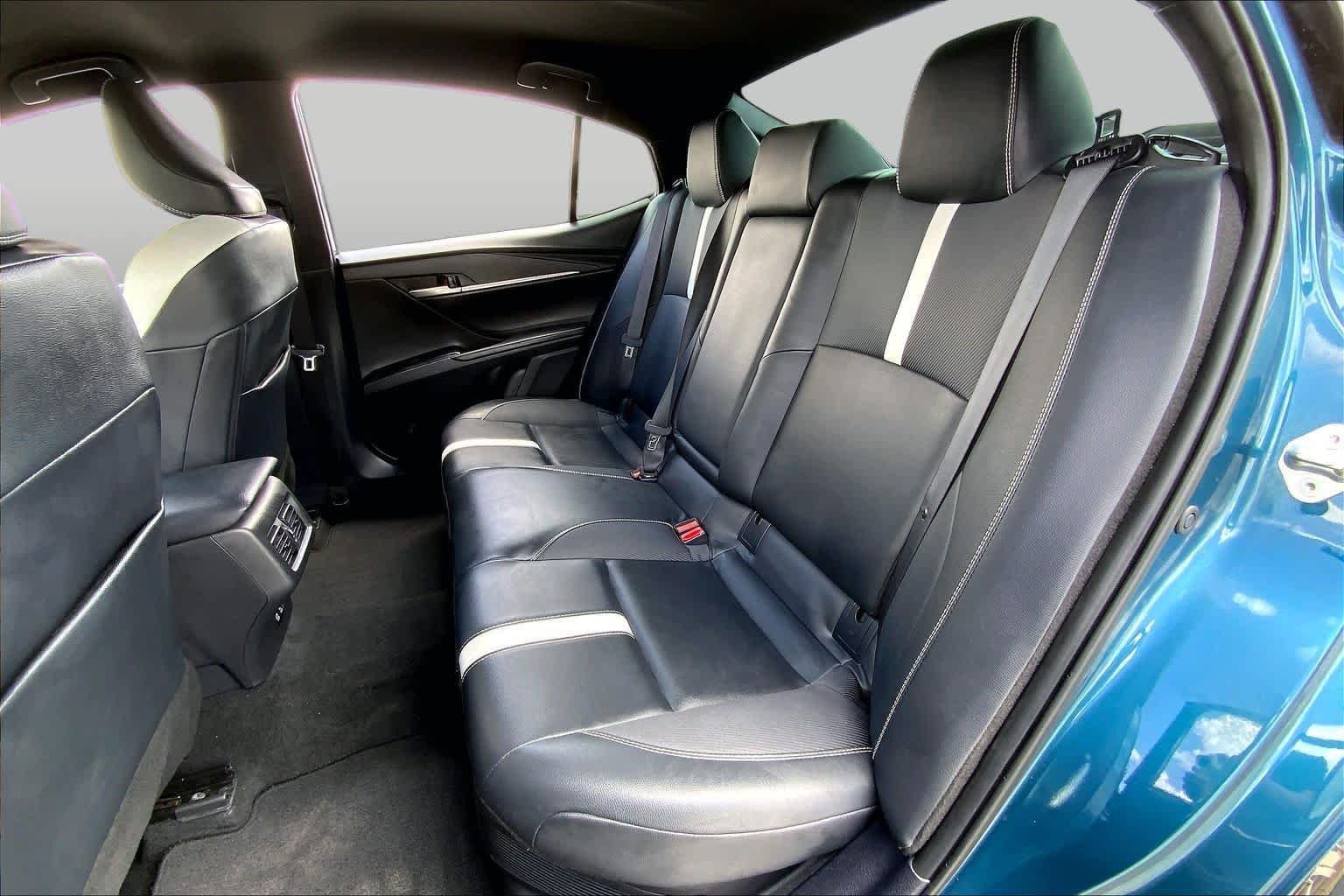 Used 2025 Ocean Gem Toyota SE image 19
