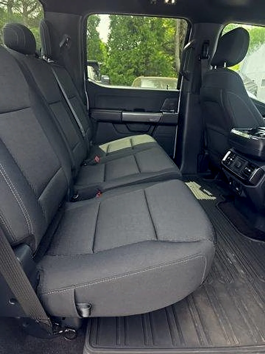 Used 2021 Oxford White Ford XLT image 15