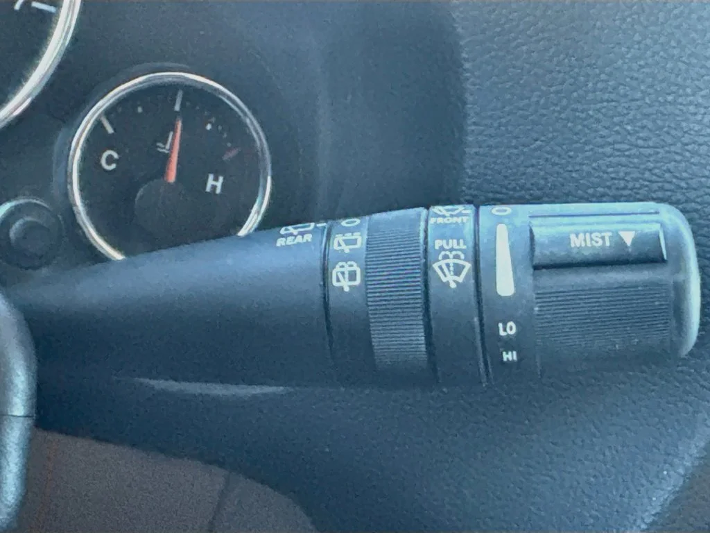 Used 2014 Black Jeep Unlimited Rubicon image 13