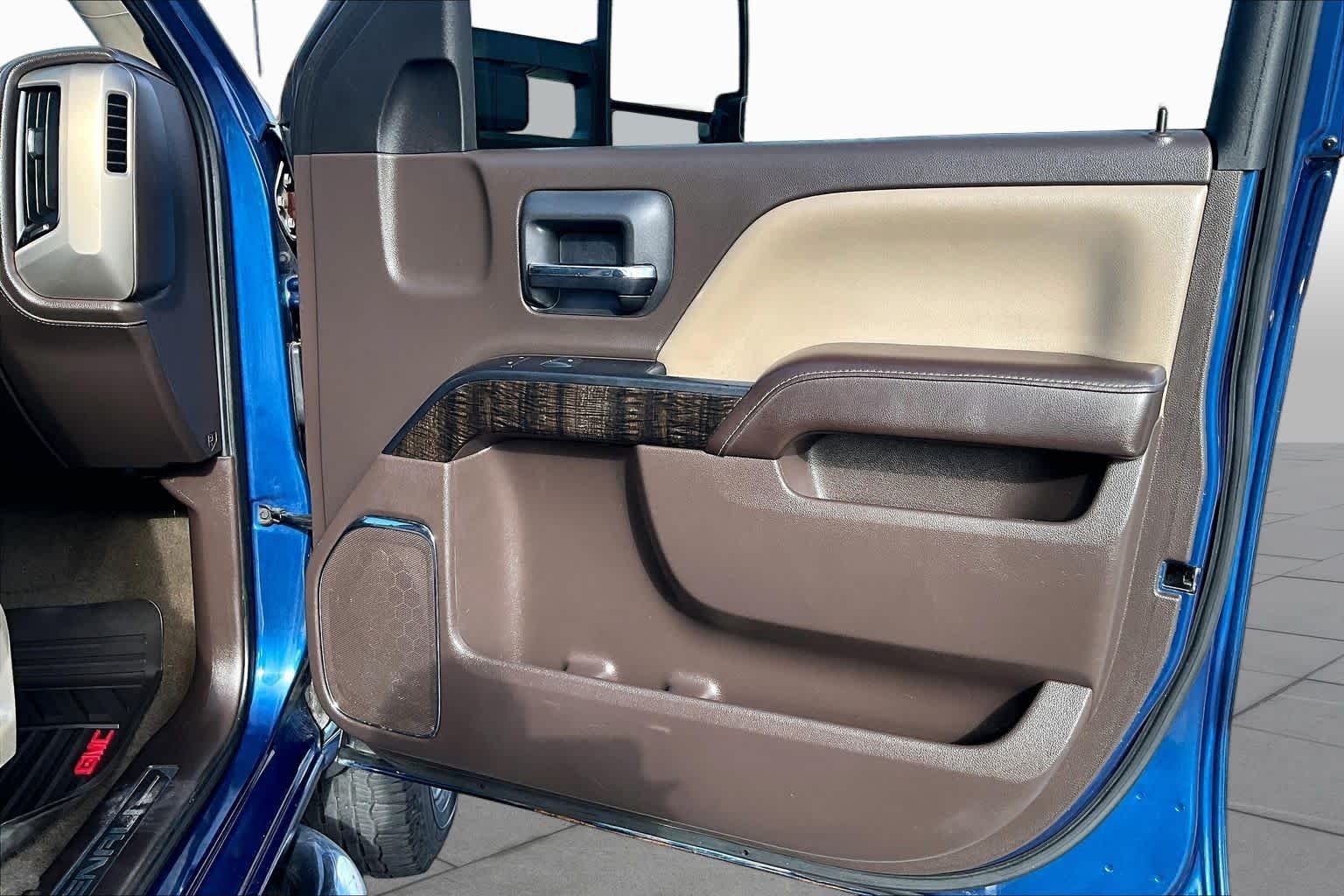 Used 2016 Stone Blue Metallic GMC Denali image 20