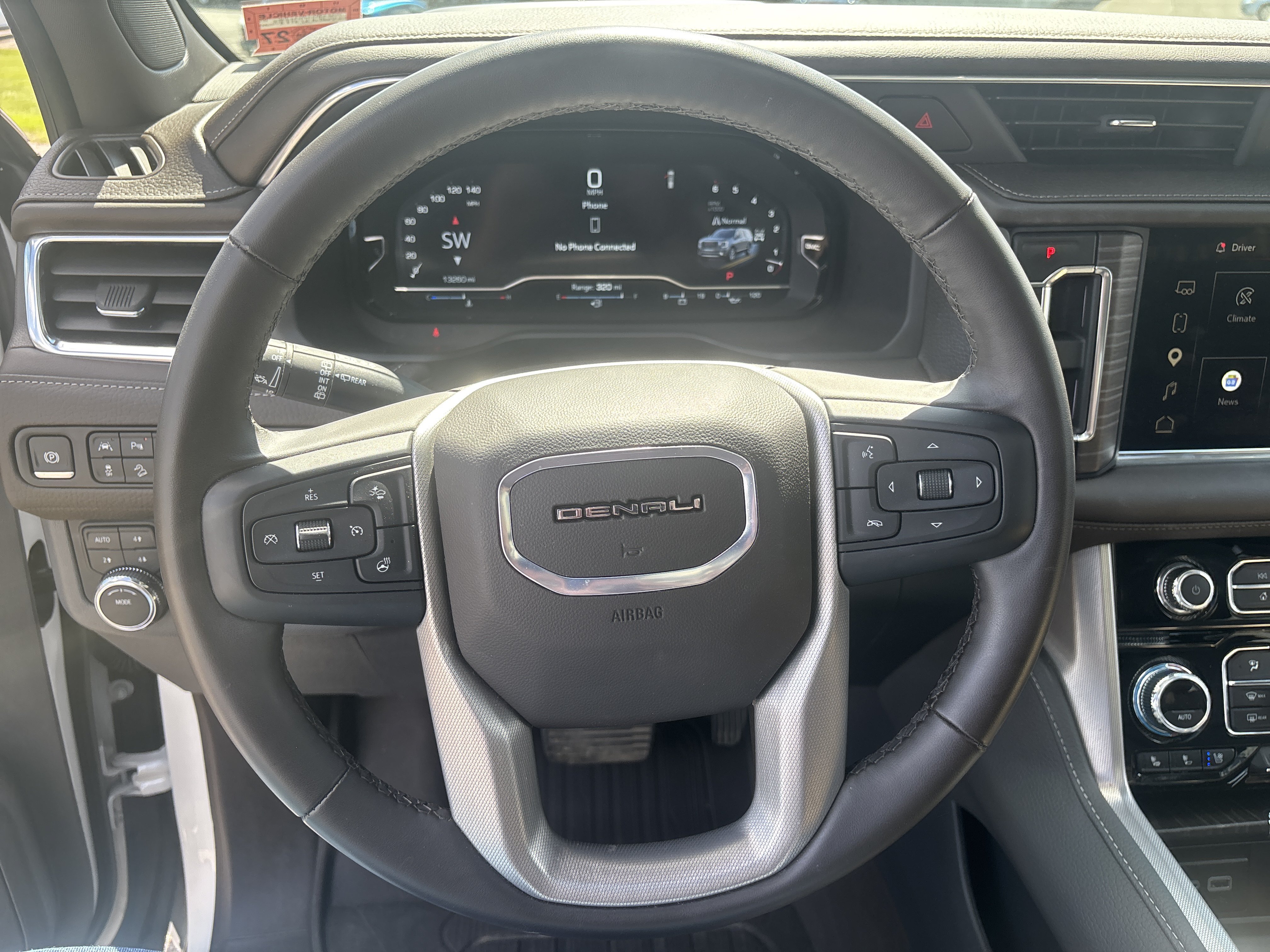 Used 2024 White Frost Tricoat GMC Denali image 18
