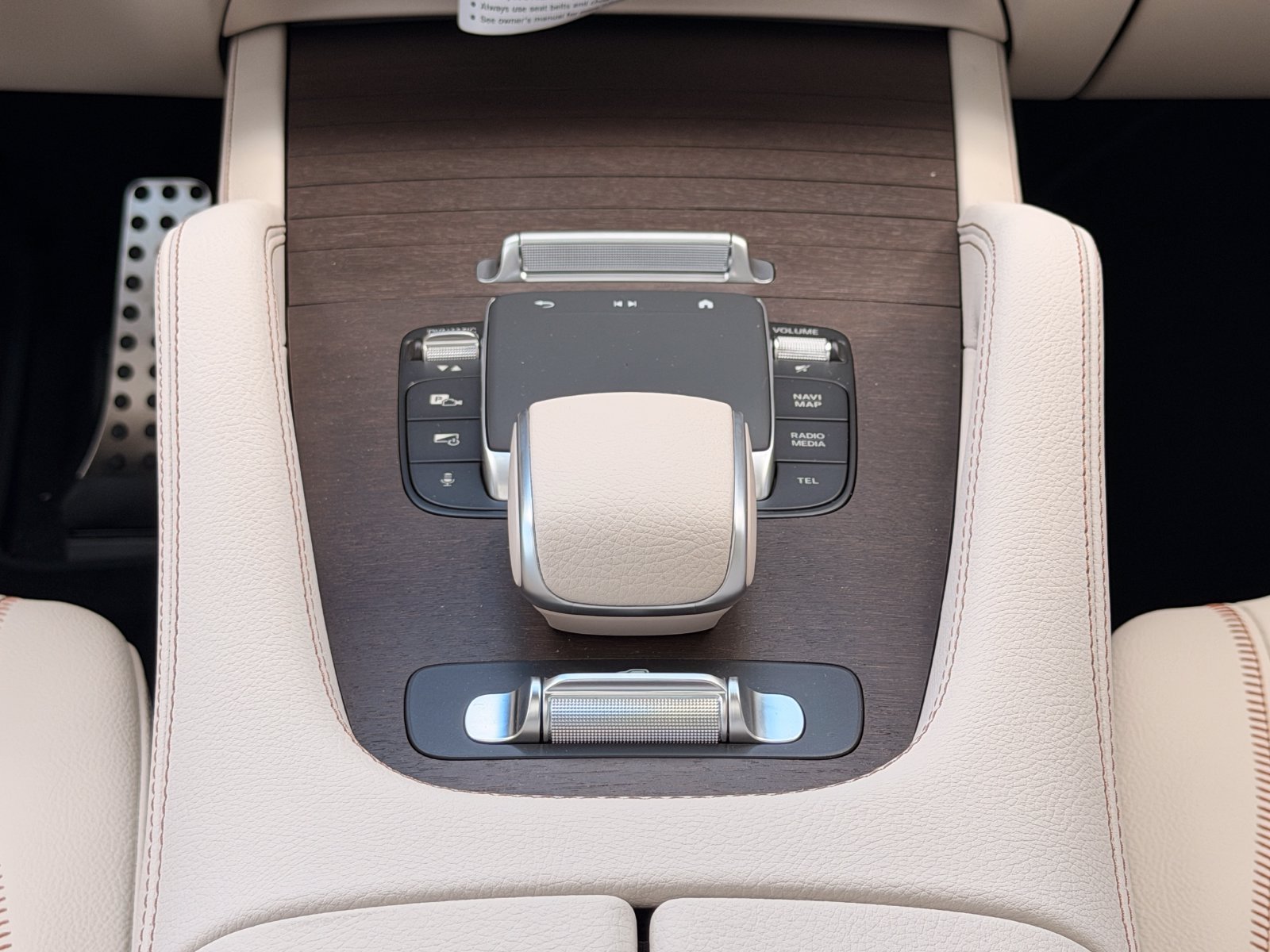 New 2027 White Mercedes-Benz GLS 450 image 20