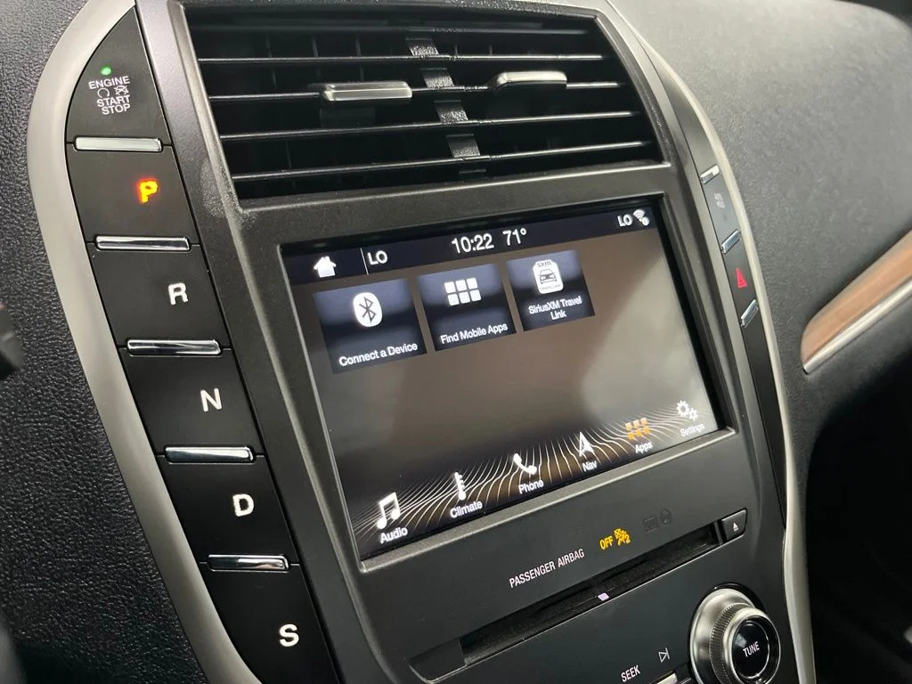 Used 2019 Black Lincoln Reserve image 12