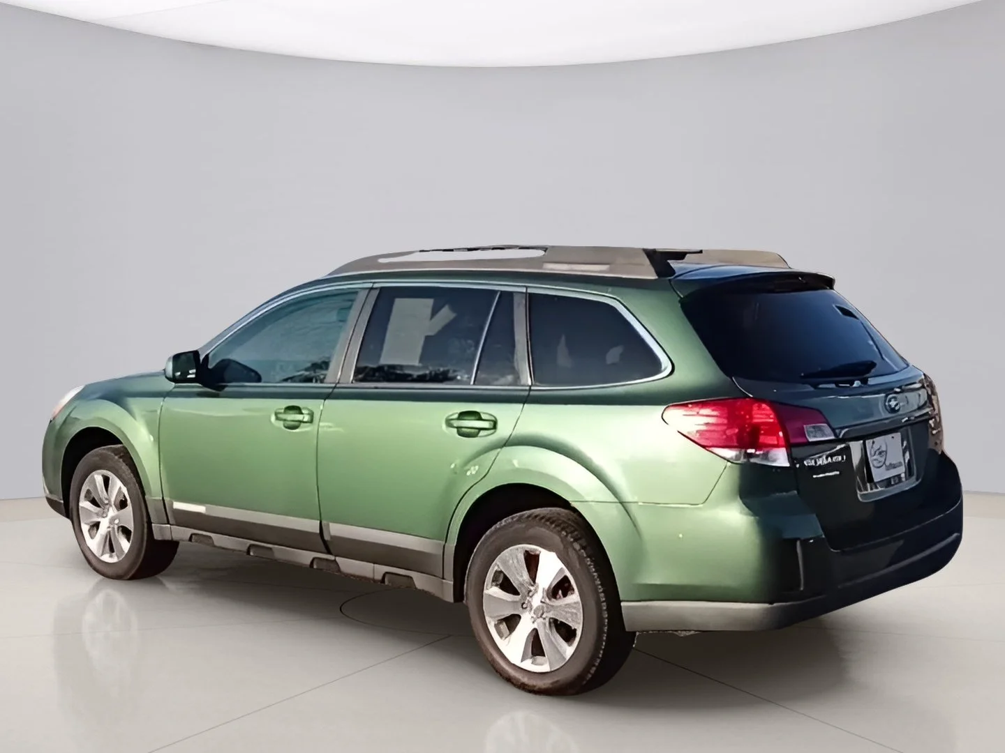 Used 2010 Green Subaru 3.6R LIMIT image 5