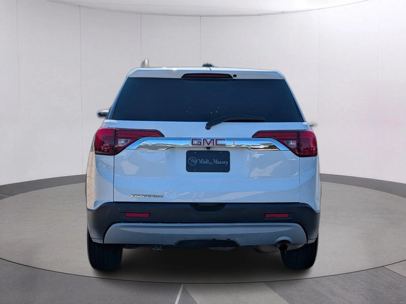 Used 2019 Summit White GMC SLE image 4