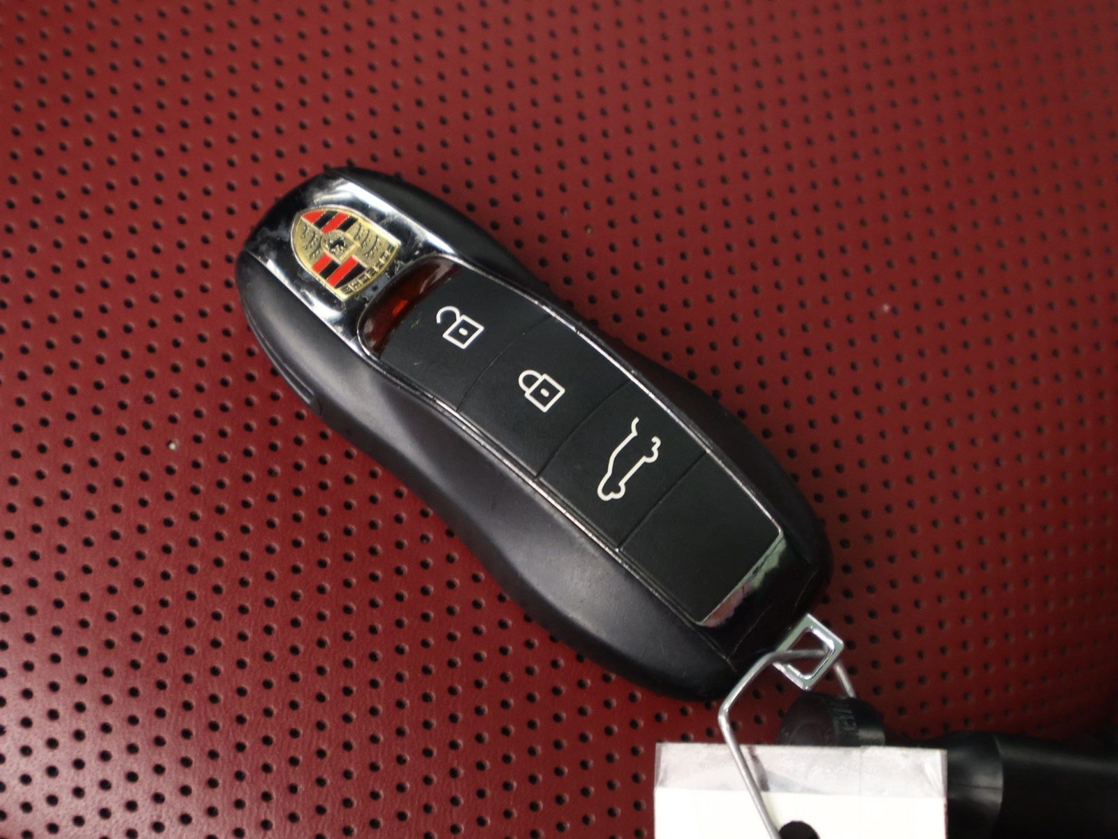 Certified Used 2023 White Porsche  image 34