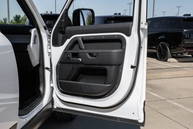 New 2026 White Land Rover S image 52