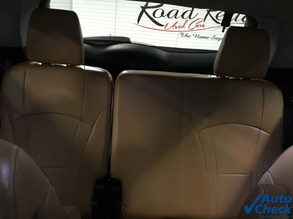 Used 2018 White Buick Essence image 32