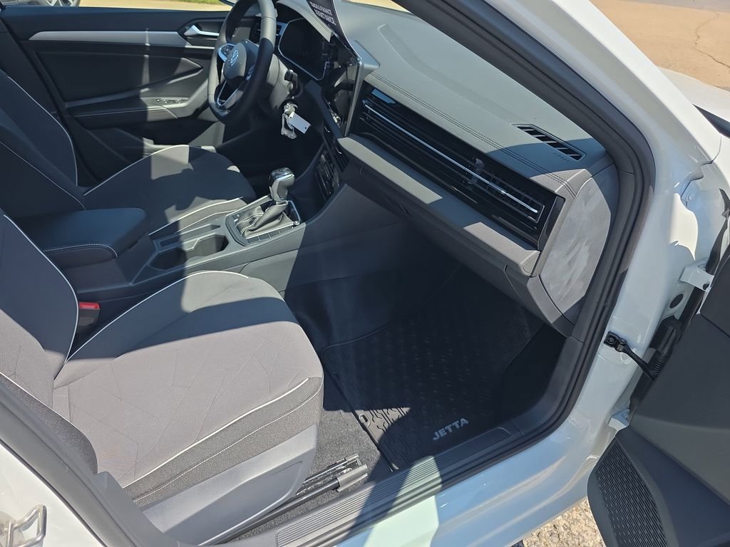 New 2026 White Volkswagen 1.5T Sport image 34