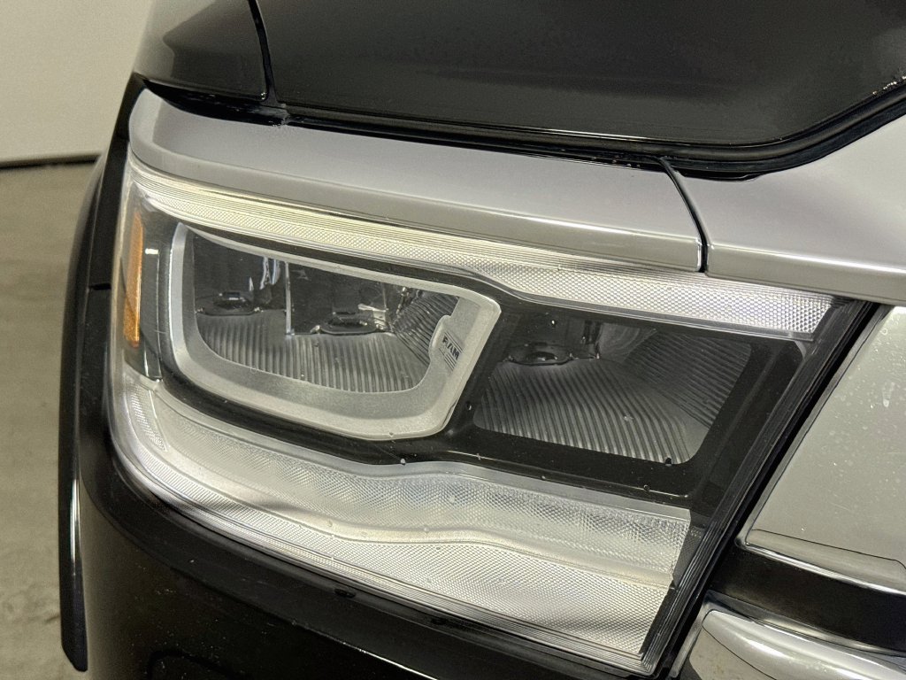 Used 2019 Diamond Black Crystal Pearlcoat Ram Laramie image 36