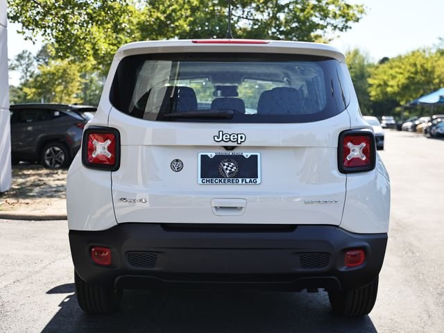 Used 2022 Alpine White Clearcoat Jeep Sport image 9