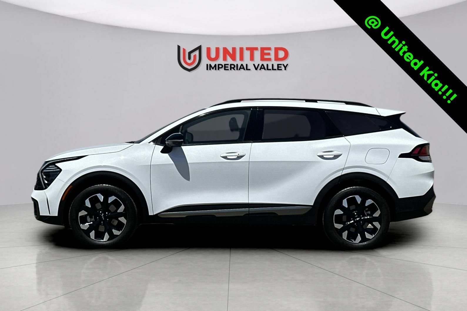 Used 2024 White Kia X-Line image 7