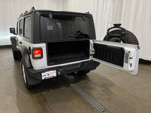 Used 2020 White Jeep Unlimited Sport S image 12