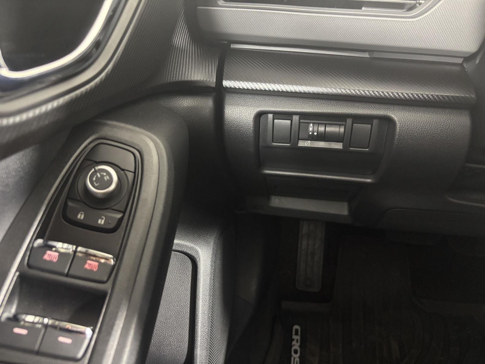 Used 2024 Crystal White Pearl Subaru Limited image 19