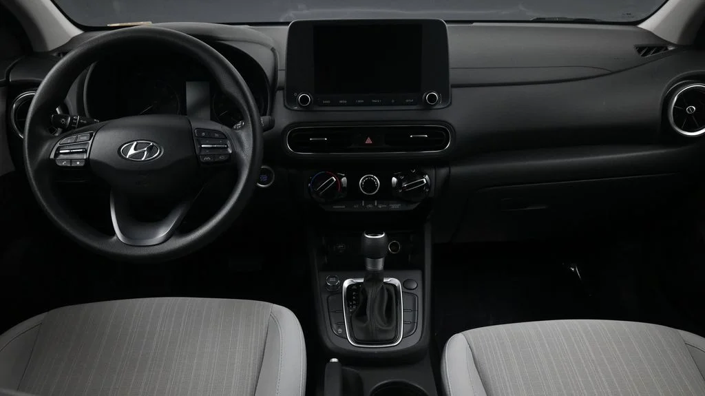 Certified Used 2023 Gray Hyundai SEL image 4