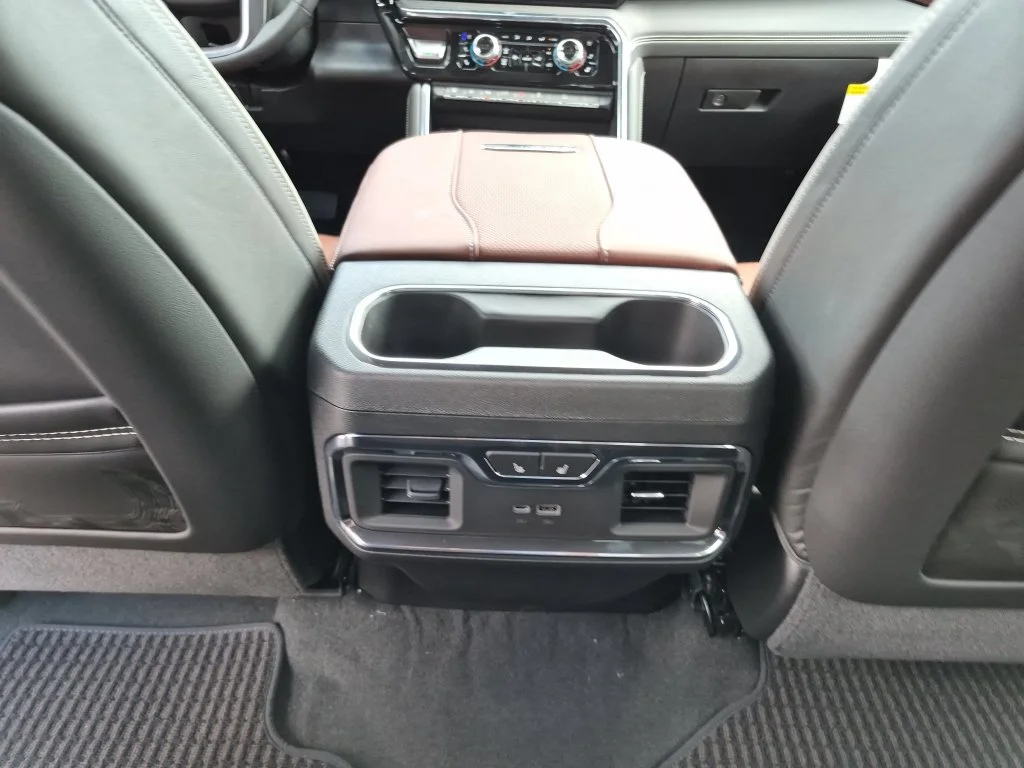 New 2026 Glacier White Tricoat GMC Denali Ultimate image 31