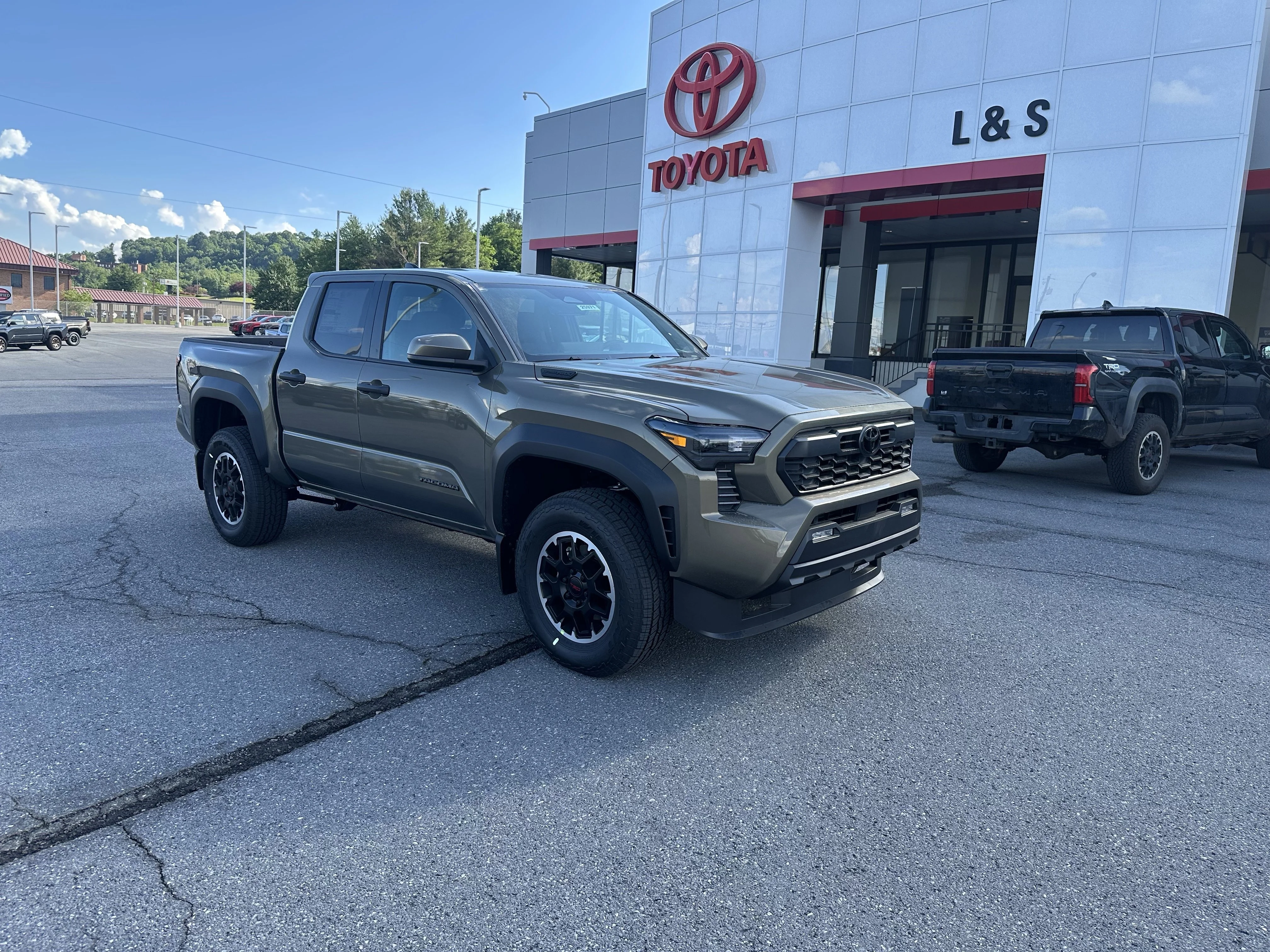 New 2026 BRONZE OXIDE Toyota TRD Off Road Hybrid image 1