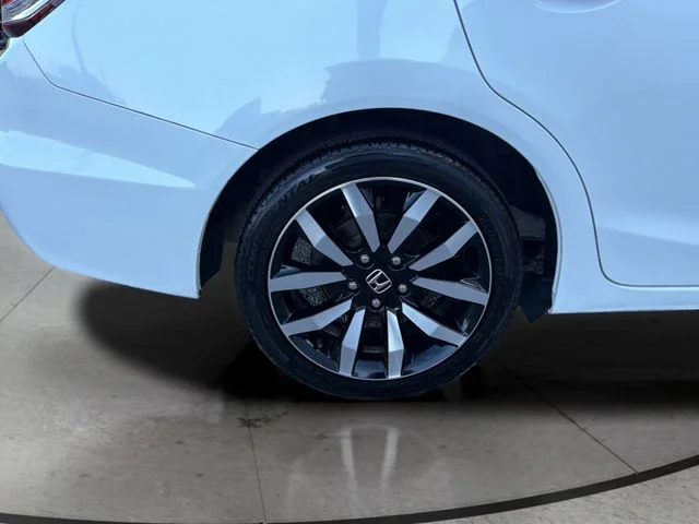 Used 2014 White Honda EX-L image 33