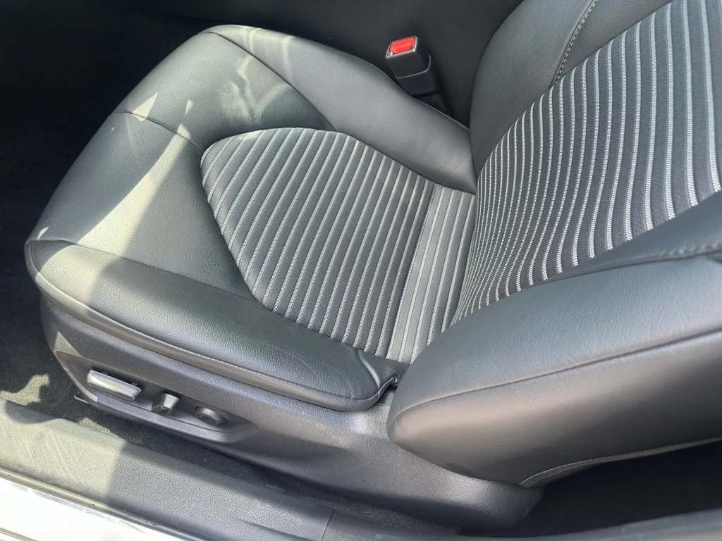 Used 2024 Ice Cap Toyota SE image 8