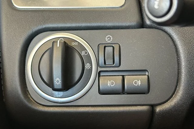 Used 2011 Stornoway Gray Land Rover Supercharged image 29