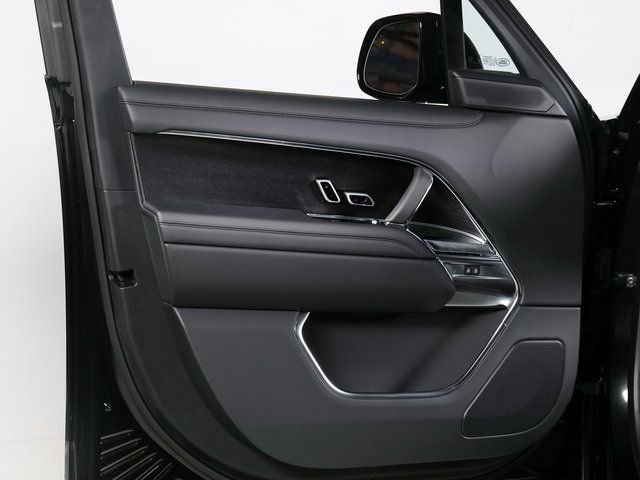 New 2026 Santorini Black Land Rover P530 SE 7 SEAT image 27
