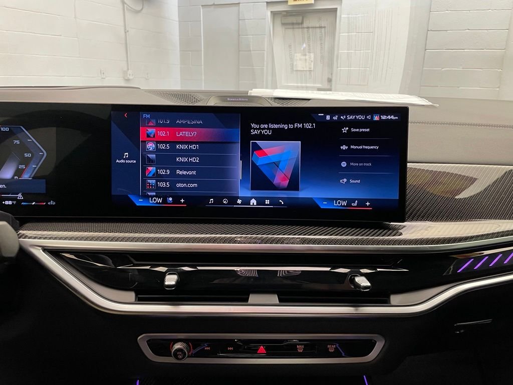 Used 2026 Black BMW M60i image 18