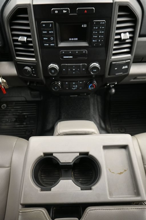 Used 2017 White Ford XL image 23