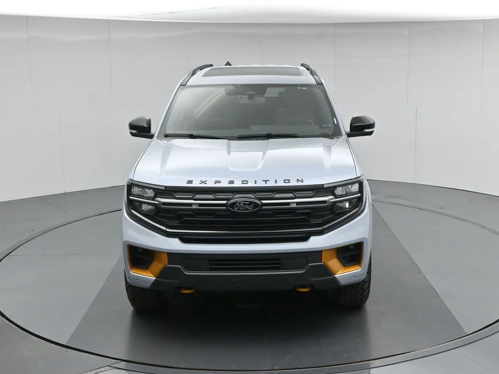 New 2026 Glacier Gray Metallic Tri-Coat Ford Tremor image 41