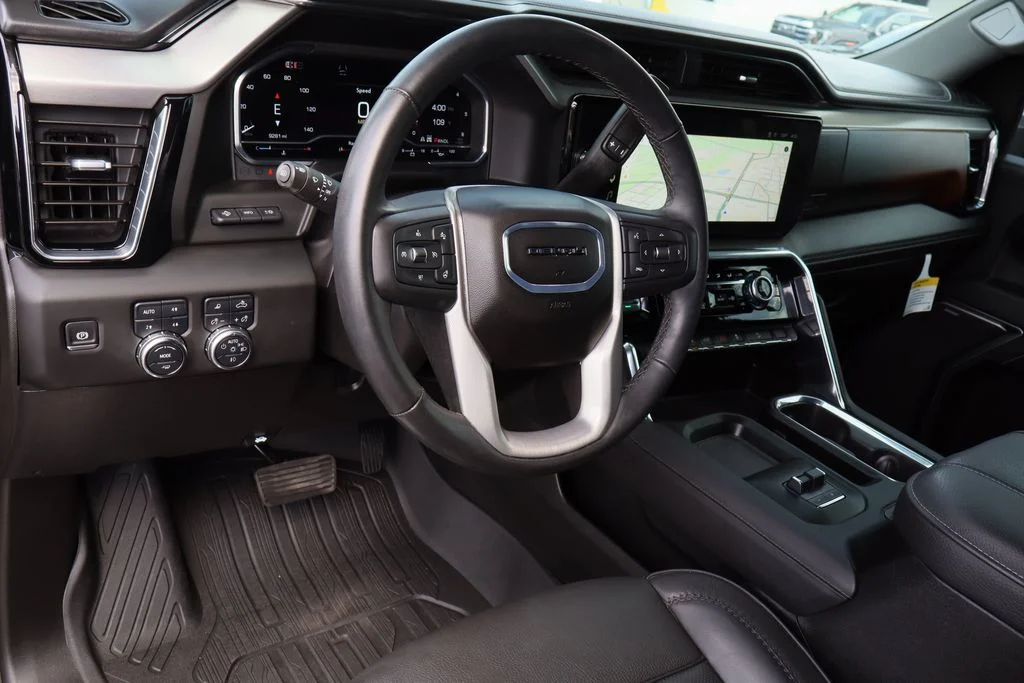 Used 2025 Black GMC Denali image 12