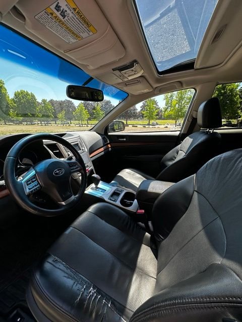 2014 Subaru Outback 2.5i Limited - Photo 13