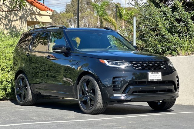Certified Used 2025 Black Land Rover Dynamic SE image 7