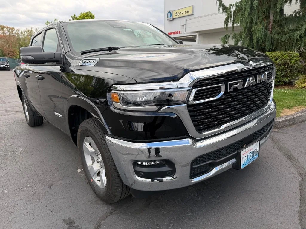 2025 RAM 1500 Big Horn/Lone Star 4x4 Crew Cab 5'7's photo