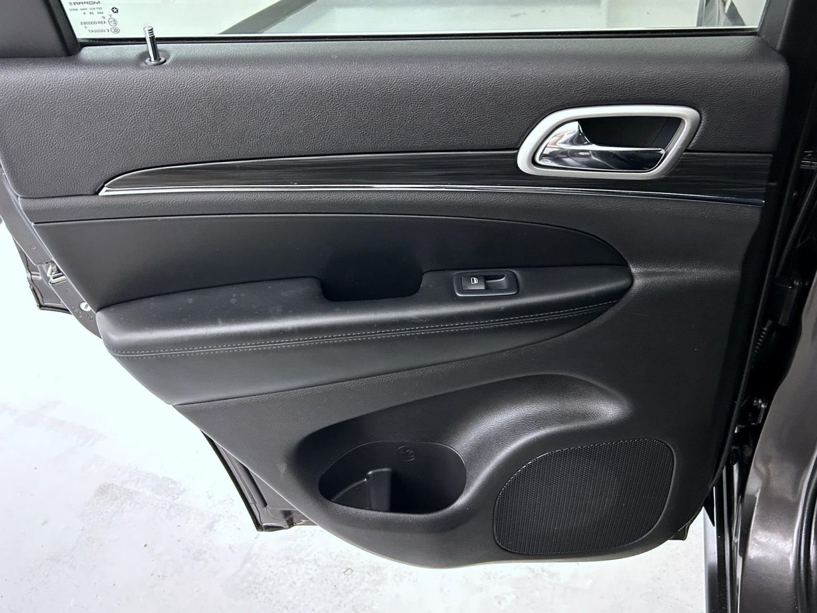 Used 2020 Gray Jeep Limited image 20