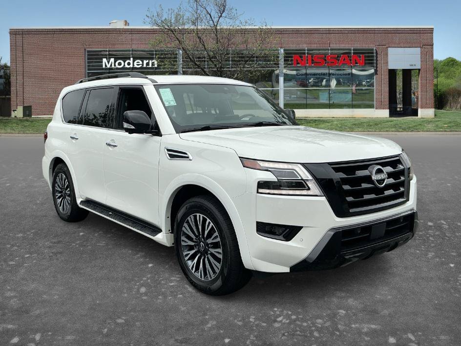 Used 2023 Aspen White Tricoat Nissan SL image 5