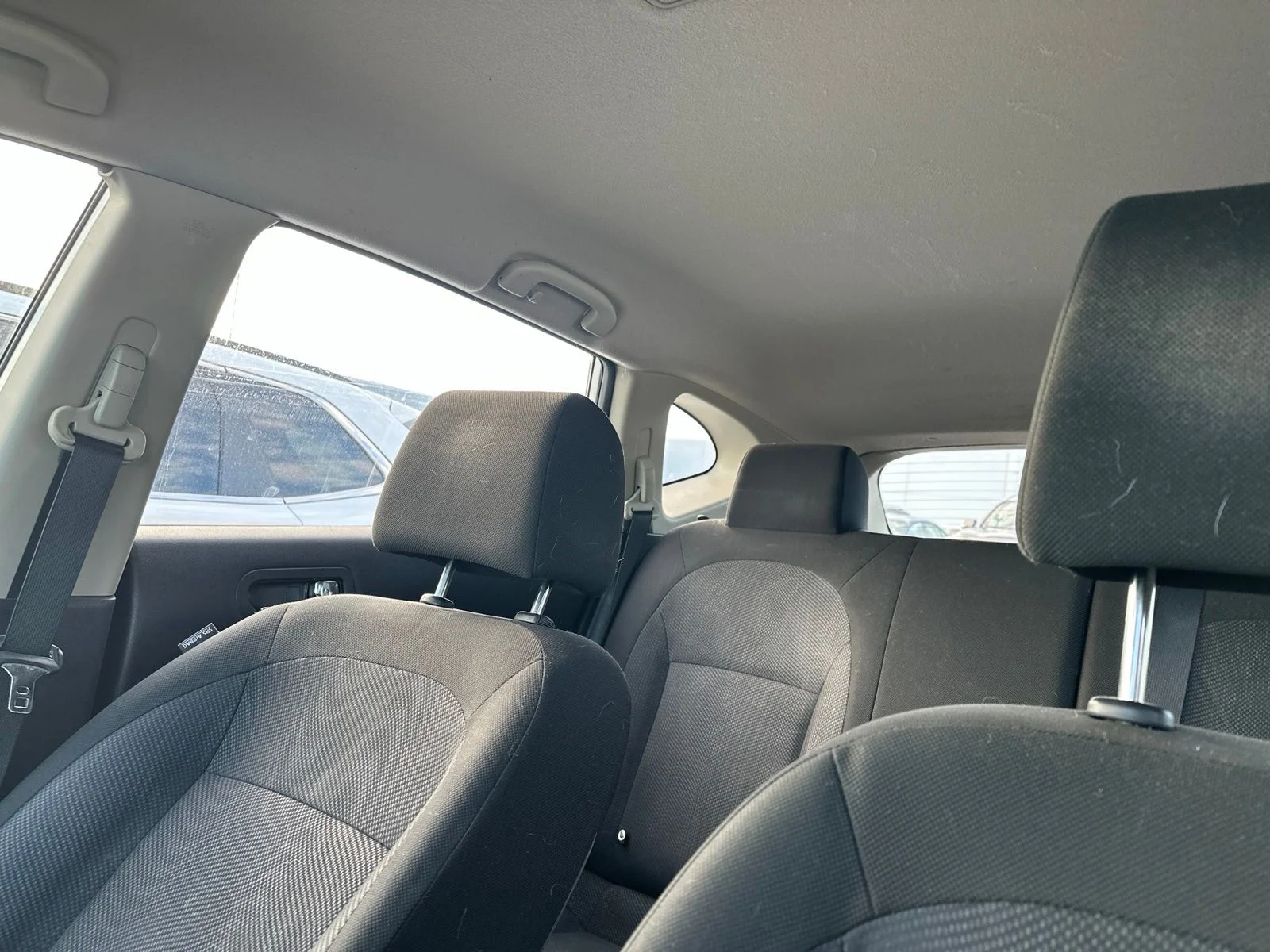 Used 2015 White Nissan S image 6