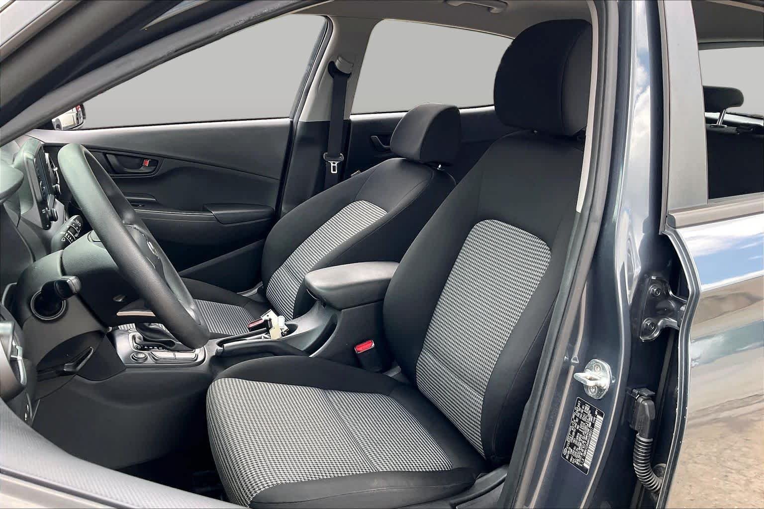 Used 2019 Thunder Gray Hyundai SE image 8