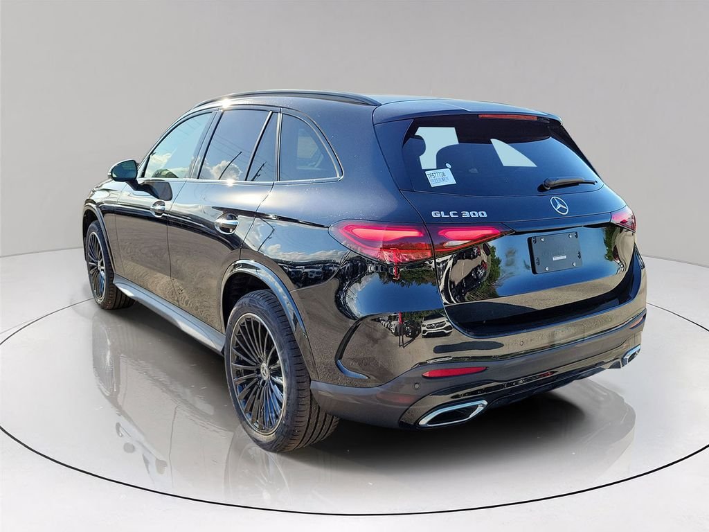 New 2026 Black Mercedes-Benz GLC 300 image 4